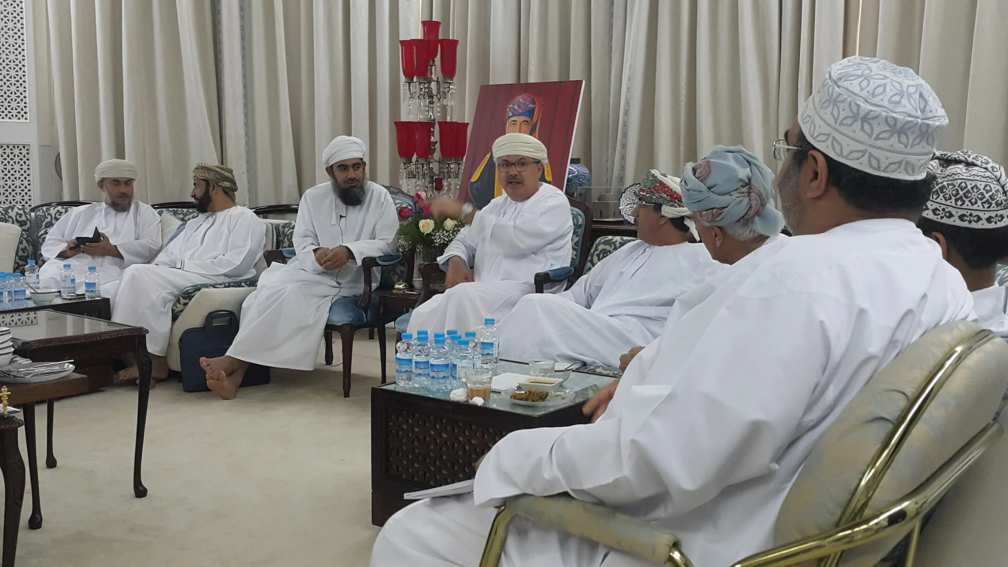 مجلس الخنجي يطرح موضوع المؤسسات الوقفية في السلطنة