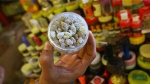 بخور عماني “أغلى من الذهب ويشفي من جميع الأمراض”