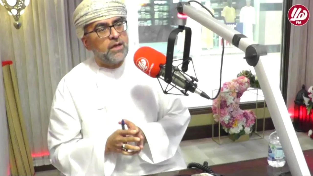 صوت المجلس: سعادة توفيق اللواتي و سعادة محمد الحجري