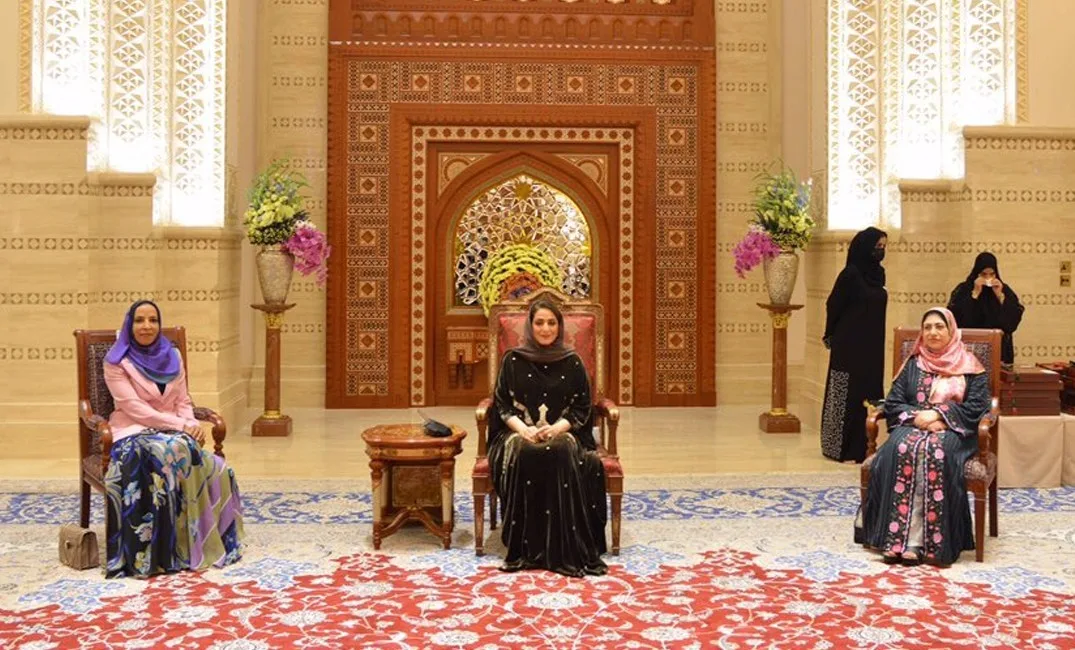 السيدة الجليلة حرم جلالة السلطان المعظم تكرم 50 شخصية نسائية عمانية