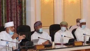 بلدي مسقط يستعرض مجموعة من المقترحات لتطوير سوق مطرح