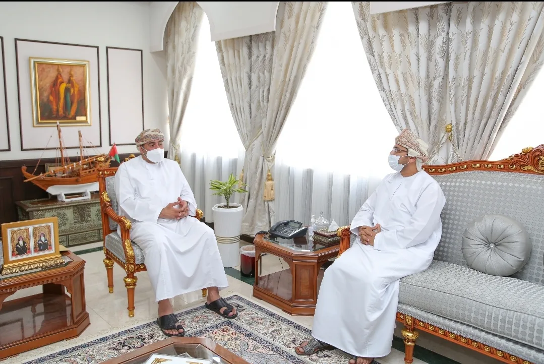 وكيل الثقافة يستقبل الفائز بجائزة محمد مكية للعمارة