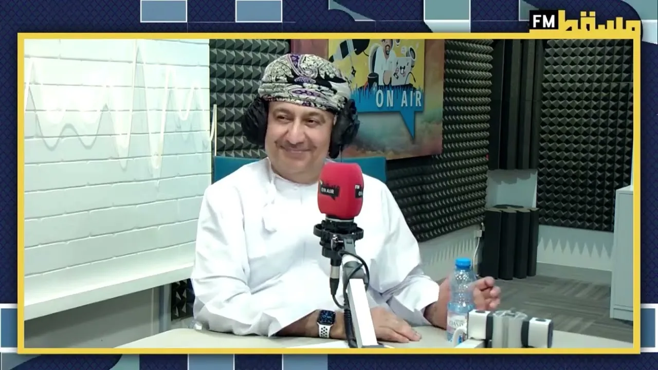 هنا مسقط | لقاء مع كُميل بن أحمد اللواتي، رئيس دائرة تطوير الأعمال في شركة “بيئة