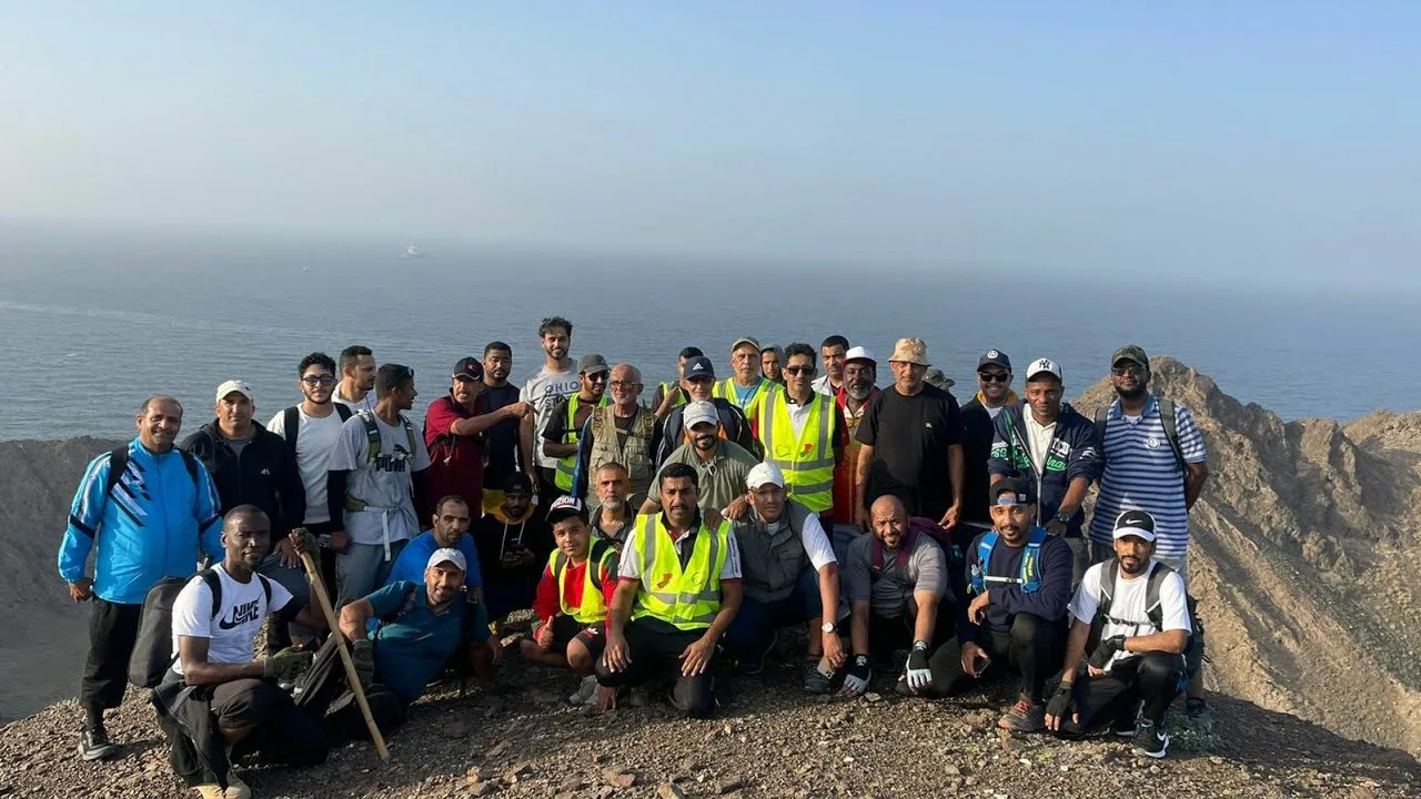 مسار مطرح عينت مع فريق مسقط للمسير الحر