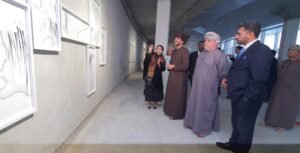 افتتاح معرض “كل منّا” في سوق مطرح