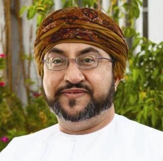 ميناء السلطان قابوس.. مرتكز لوجستي ينتظر إعادة التفعيل 