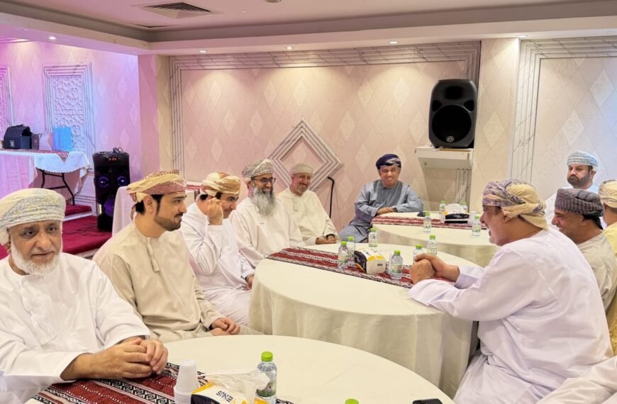 بعد 35 عامًا من العطاء.. مطرح تحتفي بأحمد البوسعيدي