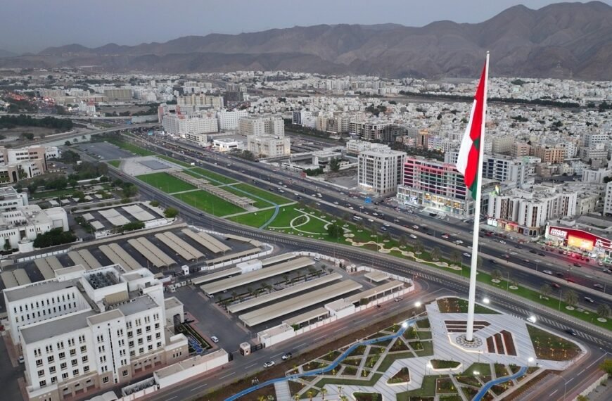 الحظر الشامل للسجلات التجارية يُهدد بيئة الاستثمار!